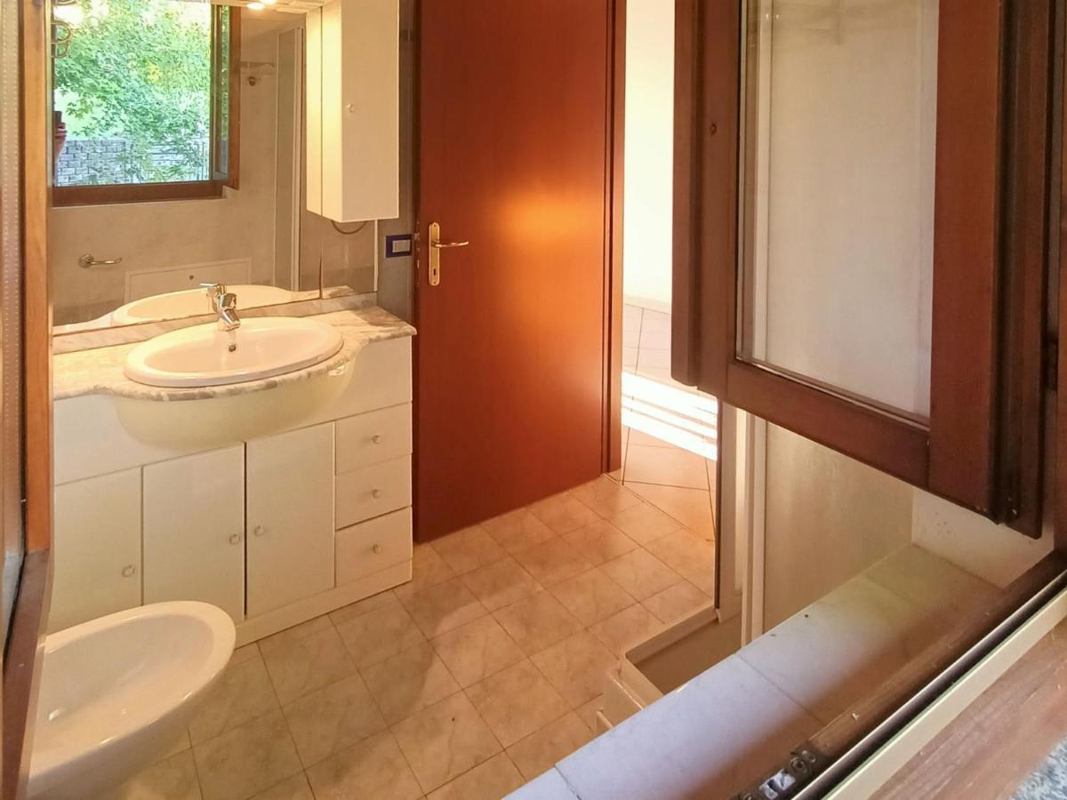 Apartment Residenza Agrifoglio-8 By Interhome Luino Eksteriør billede