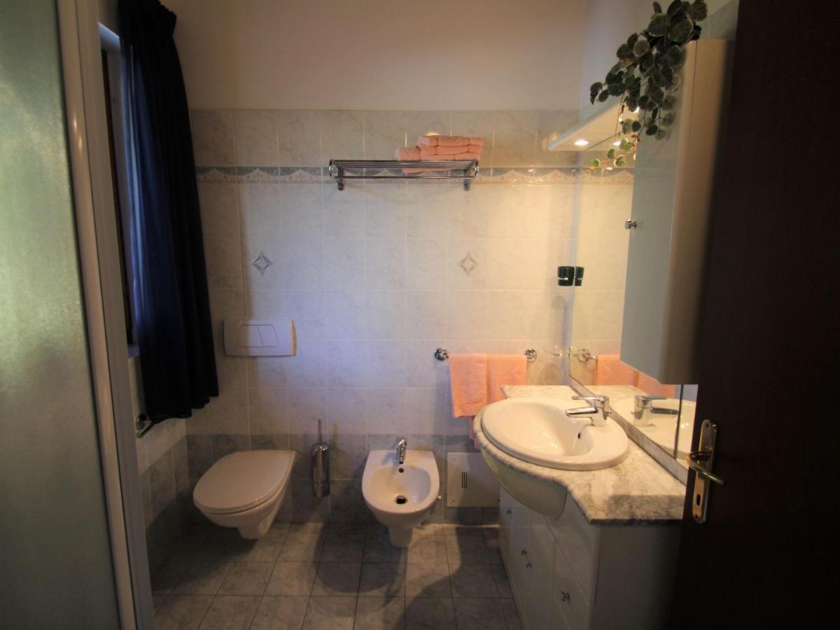 Apartment Residenza Agrifoglio-8 By Interhome Luino Eksteriør billede